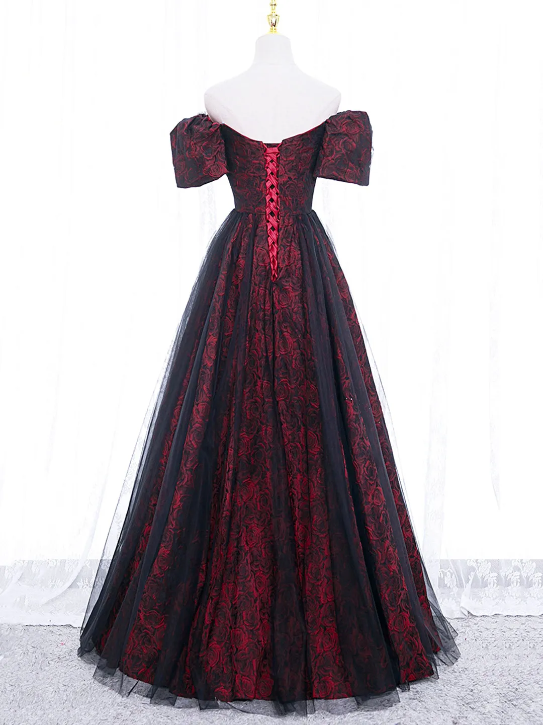 Elegant A-Line Black/Burgundy Tulle Lace Long Prom and Formal Dress