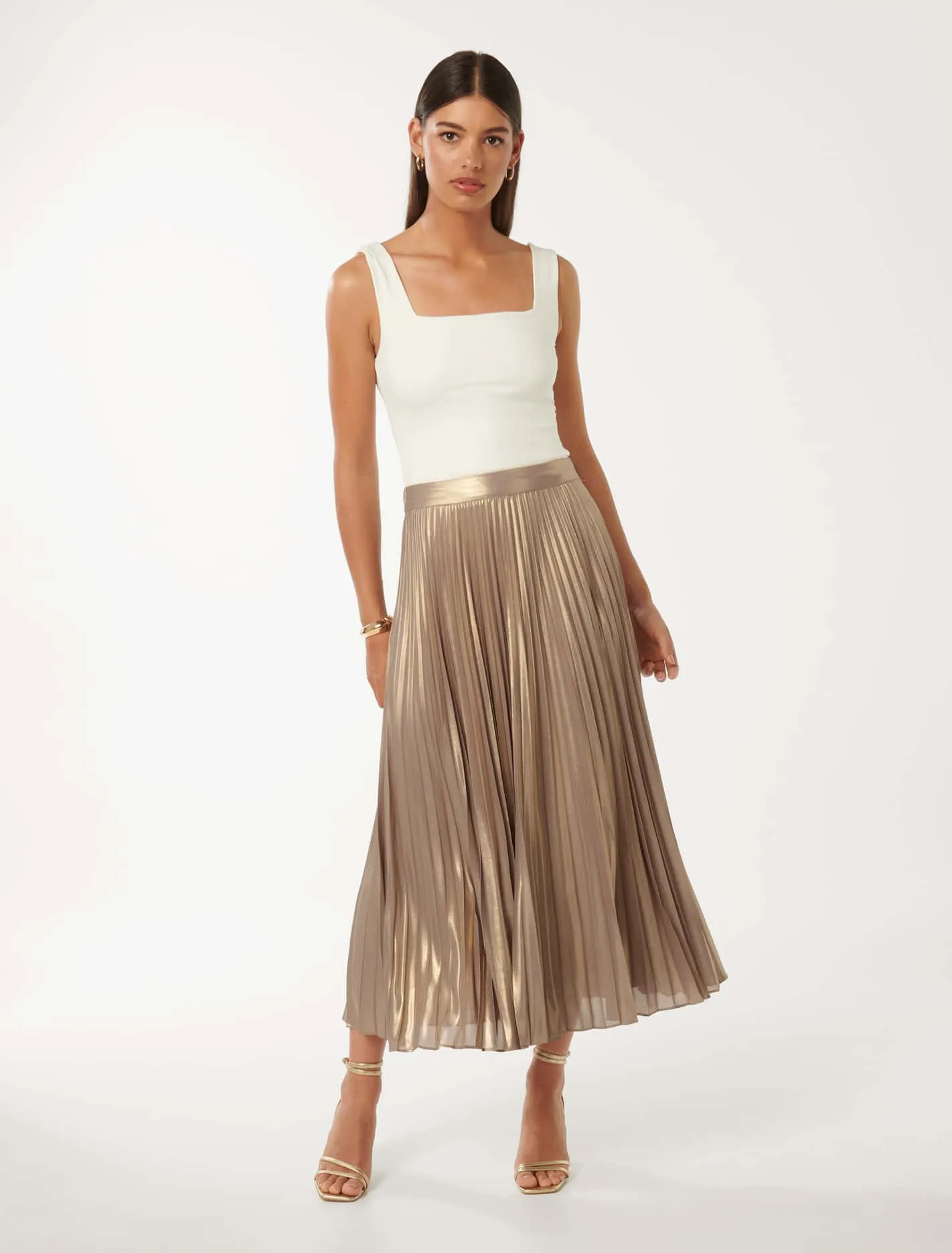 Estellas Elegant Metallic Pleated Maxi Skirt