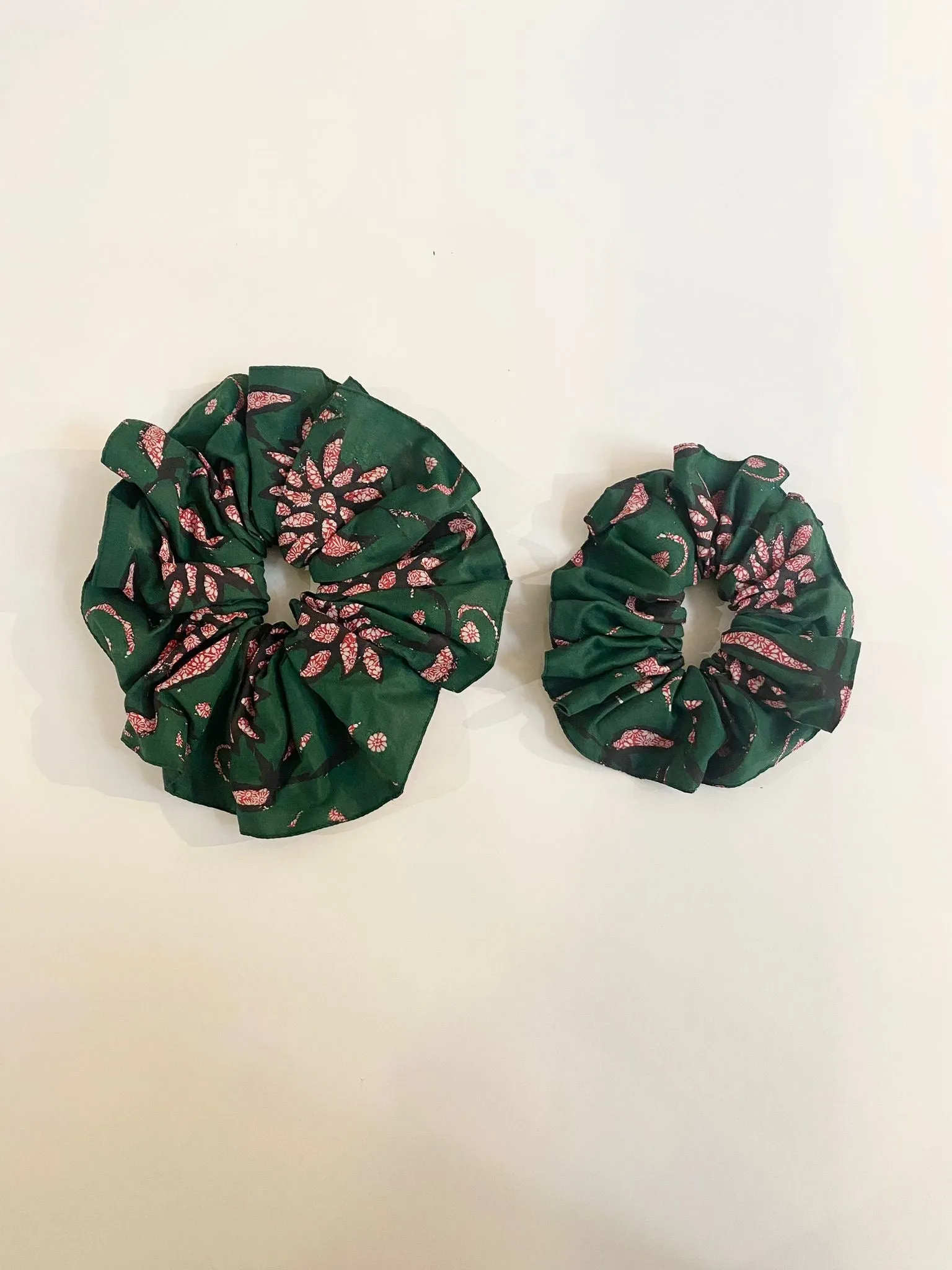 Large Scrunchie in Green and Pink