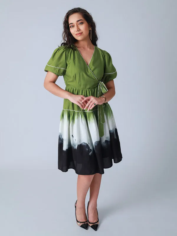 Here is an optimized version of the title with descriptive modifiers:

Floral Printed Wrap Dress - Elegant V-Neck Summer Midi Dress