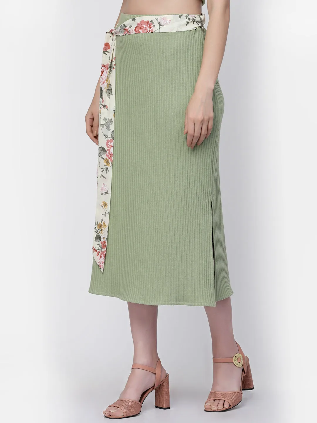 Ribbed Straight Skirt With Slits & Printed Belt