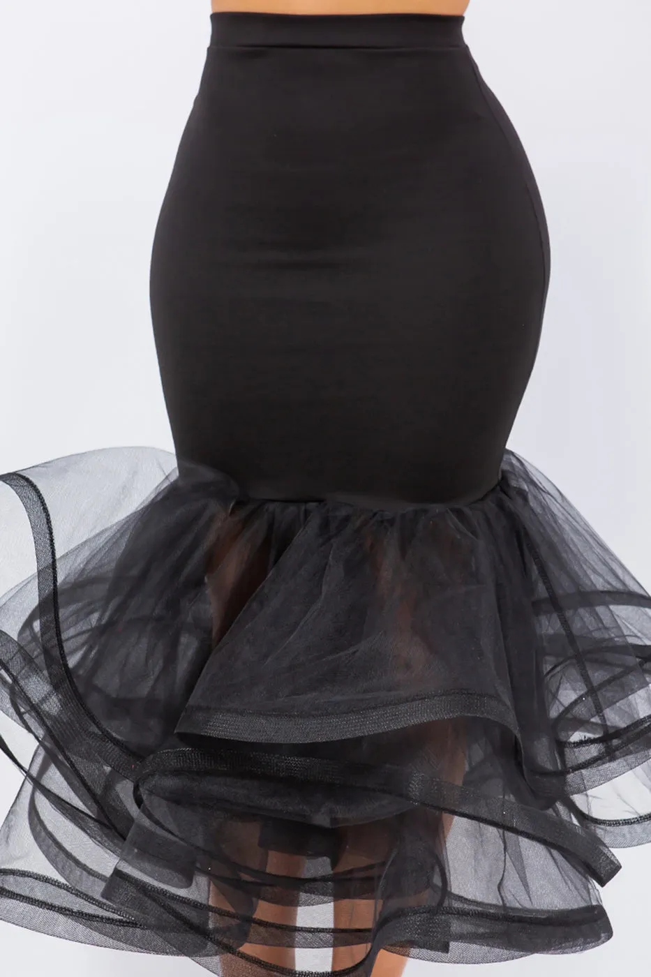Chic Ruffle Hem Skirt with Elegant Detailing